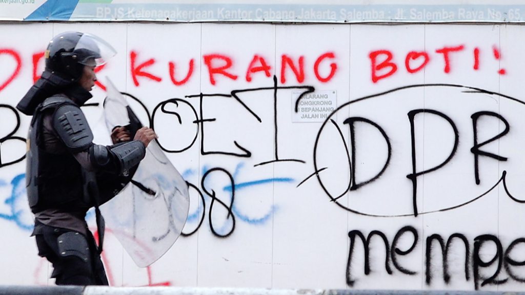 Tiga Polisi Metro Langgar Etik, Sanksi Demosi Belum Diterapkan — Publik Kritik