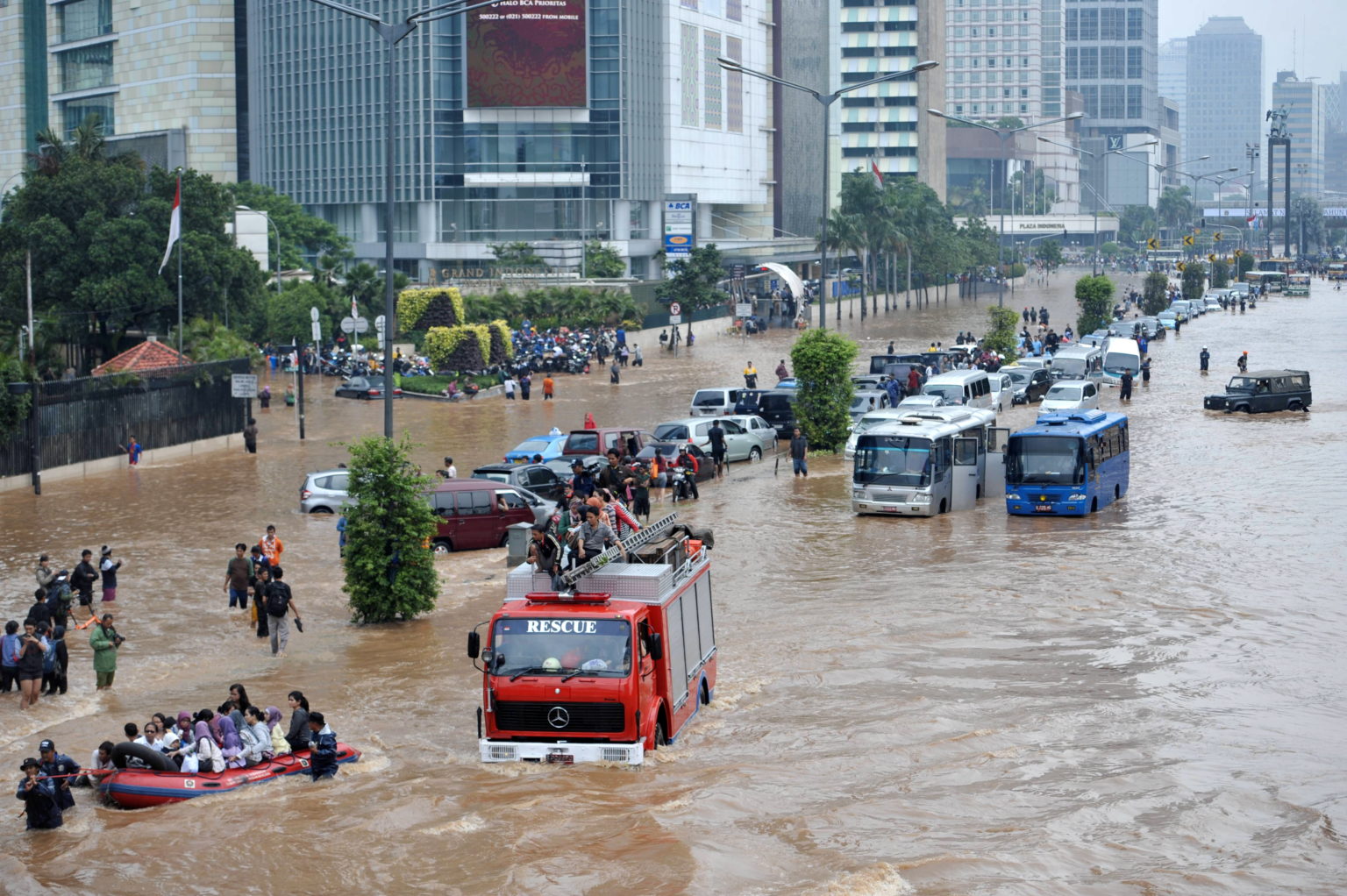 Banjir Rob Mulai Surut, Banjarmasin Masih Tergenang Akibat Drainase Buruk