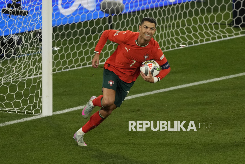 Ronaldo Buka Suara Soal Kepulangan, Ini Makna Legenda Portugal