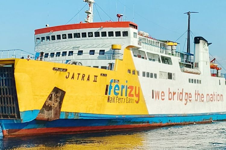 ASDP Pindahkan KMP Jatra II Percepat Bantuan ke Sumatera