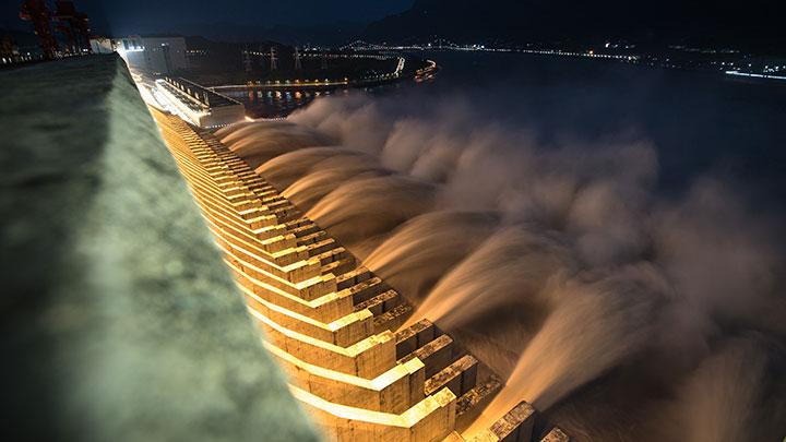 Bagaimana Air di Ribuan Bendungan Mengubah Bentuk Bumi