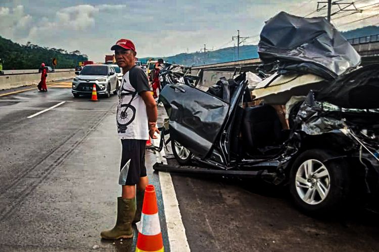 Pelajaran dari Kecelakaan Tol Cipularang: Kompetensi Sopir Penting