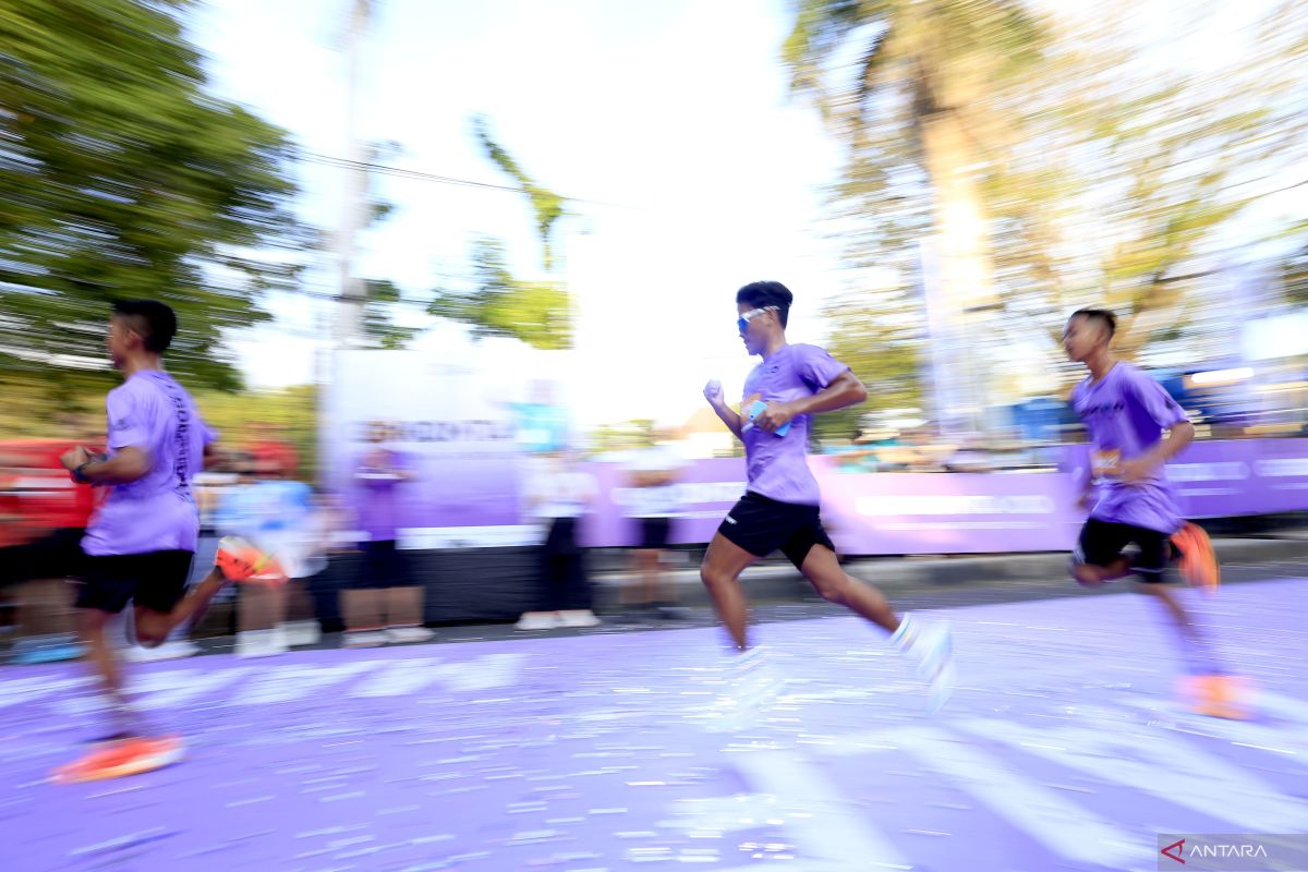 Gusnar Ismail Ikut Lari 5K Gorontalo Half Marathon 2025