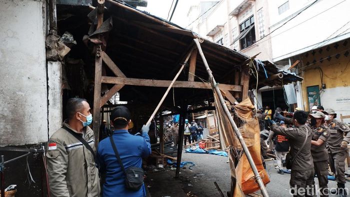 Ratusan Lapak di Sukalila–Kalibaru Akan Dibongkar, Pemilik Diminta Lakukan Sendiri