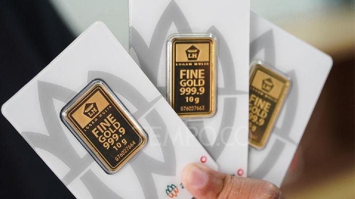 Harga emas Antam naik jadi Rp 2,7 juta per gram