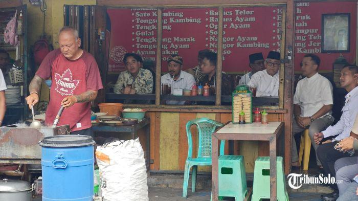 Rekomendasi kuliner Solo: Sate Kambing Muda Pak Joko di Klewer