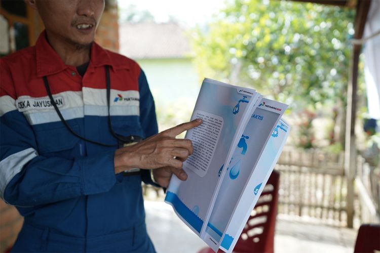 Pertagas Perkenalkan Teknologi Pigging untuk Pemeliharaan Pipa Air di Desa