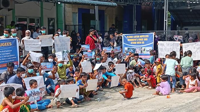 Berita Populer Riau: Demo Pengungsi Rohingya dan Keluhan Dokter Insentif Dipotong