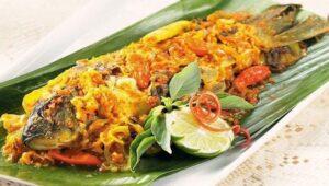 Kuliner Tradisional Banjar Patroman: Pepes Lubang dan Sidat Murah