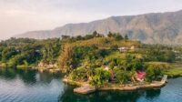 Pulau Samosir: Permata Di Tengah Danau Toba, Pesona Yang Tak Lekang Oleh Waktu