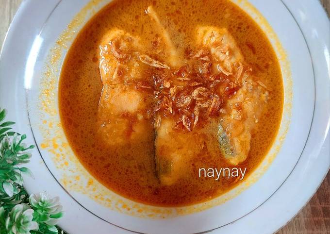 Rekomendasi kuliner enak di Boyolali, menu unik gulai ikan salmon di Miichan Bistro Mojosongo