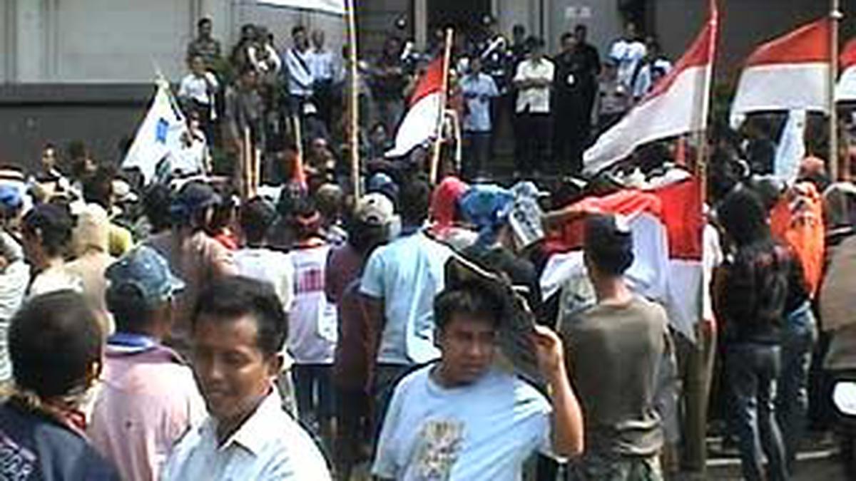 Warga Pinggir Rel Minta Hunian Layak Usai Dikunjungi Prabowo