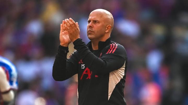 Arne Slot Tanggapi Kritik Belanja Liverpool