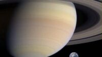 Bulan Saturnus Terbesar Diduga Terdiri Dari Dua Benda Bulan Saturnus Terbesar Diduga Terdiri Dari Dua Benda