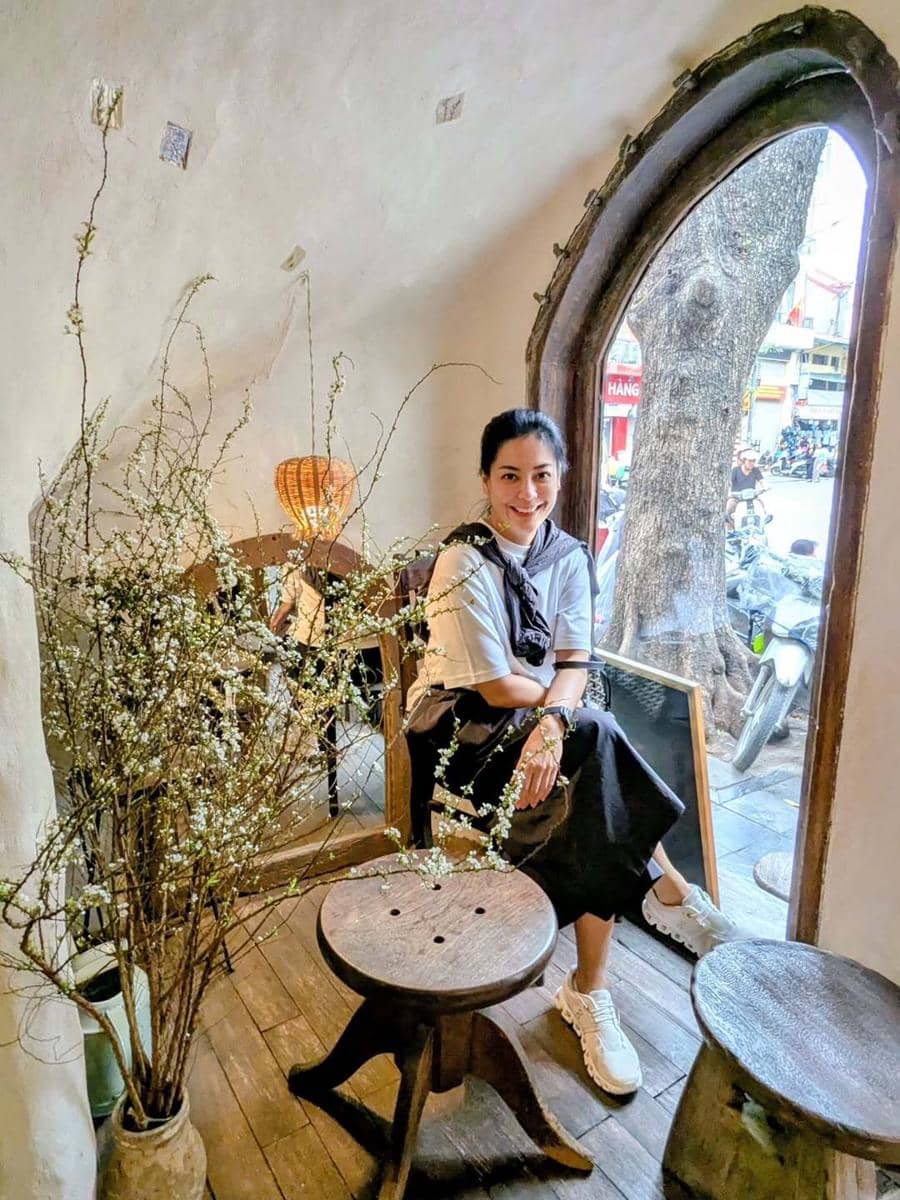 9 Potret Lulu Tobing Jelajah Kuliner Vietnam