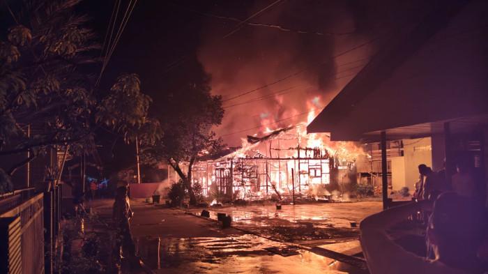 Kebakaran di Kampung Baqa, 2 Rumah Ludes dan 9 Warga Kehilangan Rumah