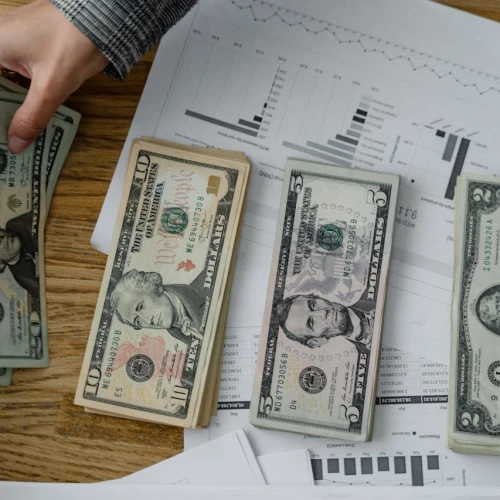 Cara Menyimpan THR Lebaran Agar Tidak Cepat Habis