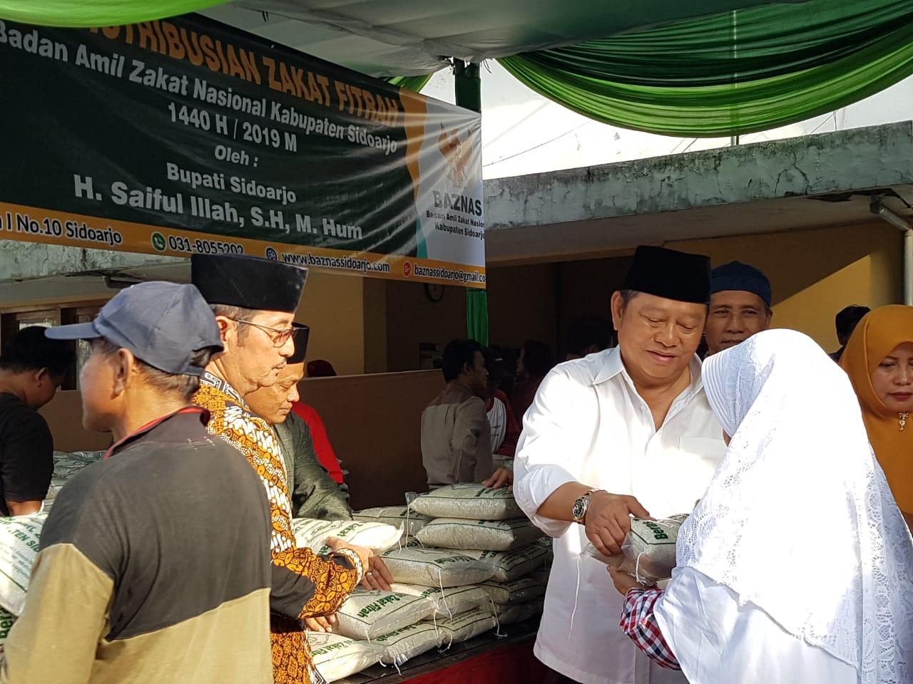 Masjid Al-Fitrah Korem 011/Lilawangsa Bagikan 2 Ton Beras Zakat untuk Mustahik