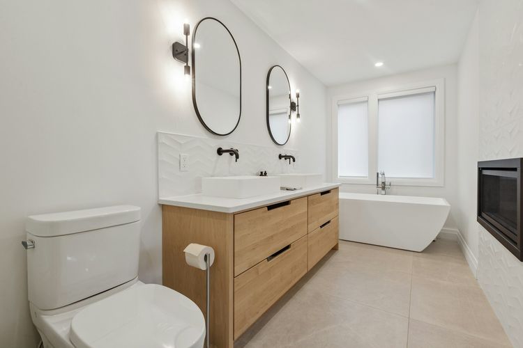 5 Benda yang Sebaiknya Tidak Ada di Kamar Mandi