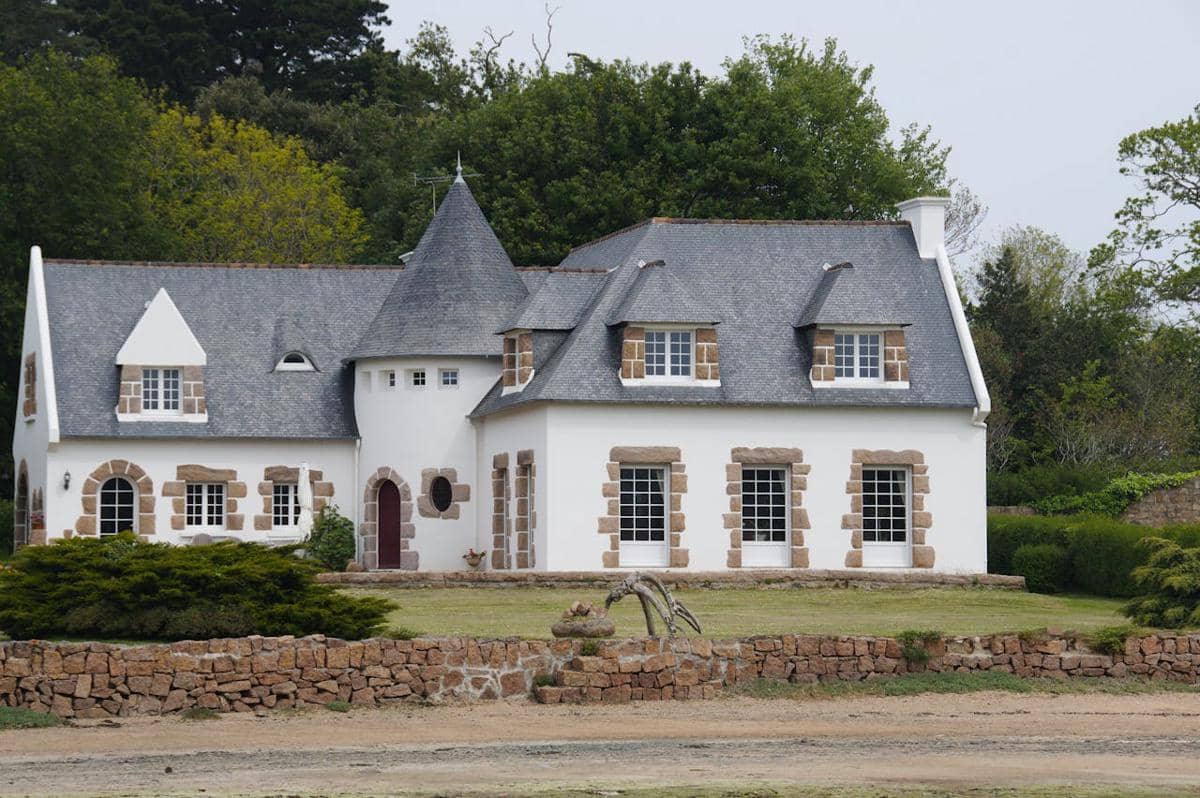 5 Desain Rumah Eropa 1 Lantai yang Indah dan Praktis