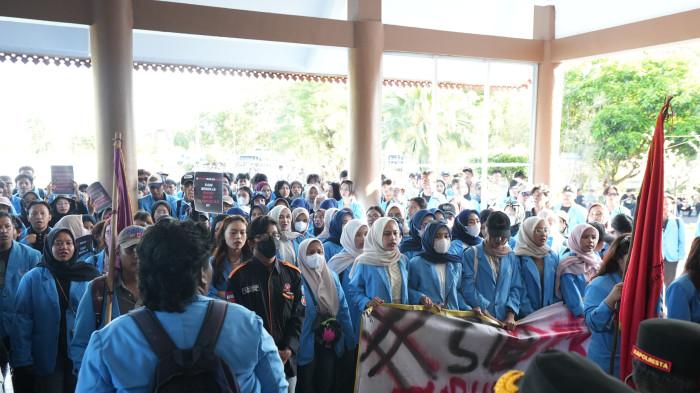 Mahasiswa UBB di DPRD Babel, Gubernur Hidayat Arsani Tunjukkan Komitmen Pendidikan dan Tenaga Kerja