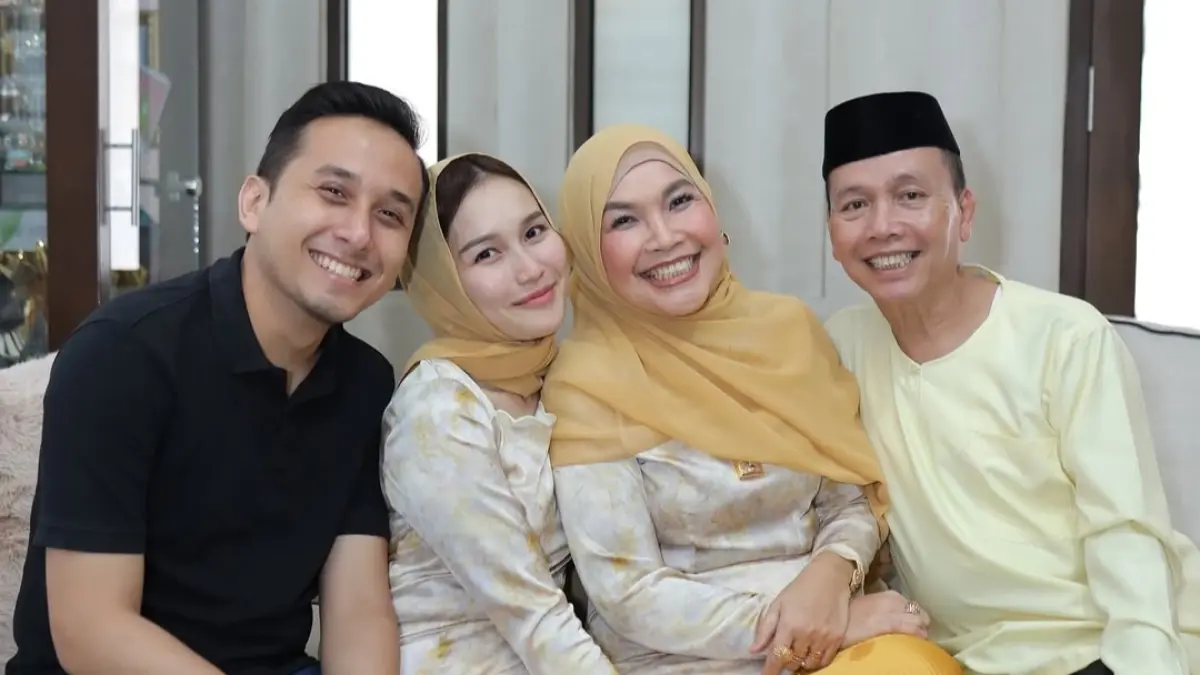 Kevin Gusnadi dekat dengan keluarga Ayu Ting Ting, siap menikah tahun ini?