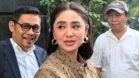 Dewi Perssik Menangis di Pelukan Gabriel Usai Nama Anak Terlibat Polemik Aldi Taher